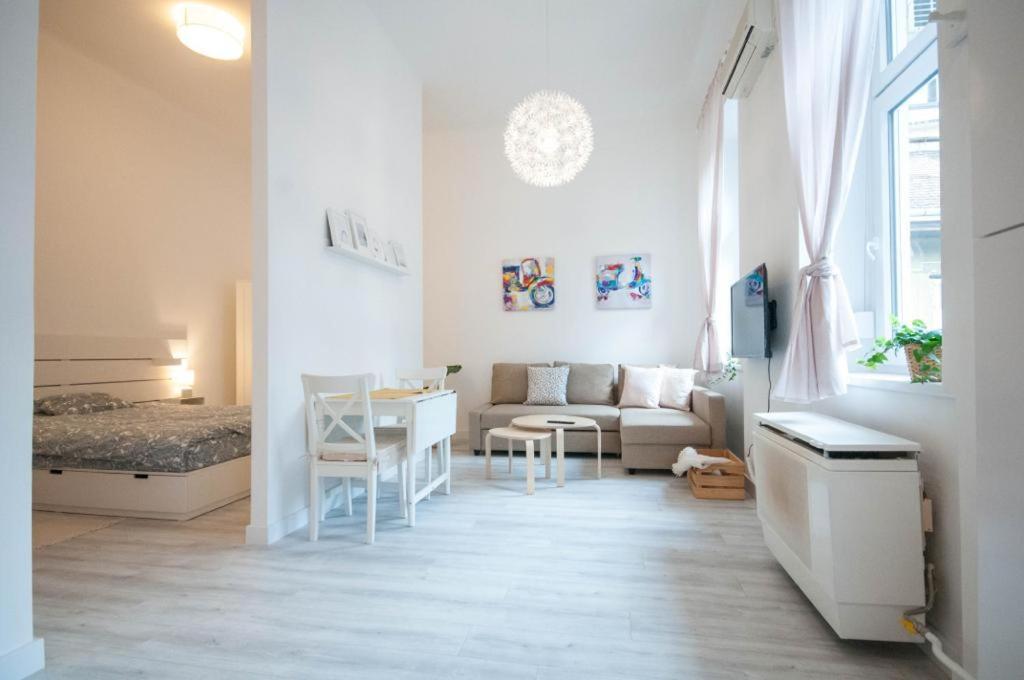 Cs3 Csanyi Apartment Budapest Kültér fotó